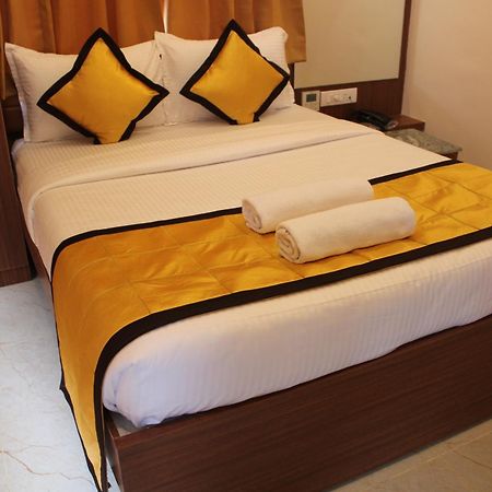 Uj Pallazzio - Business Class Luxury Hotel Tiruvannāmalai Exteriör bild