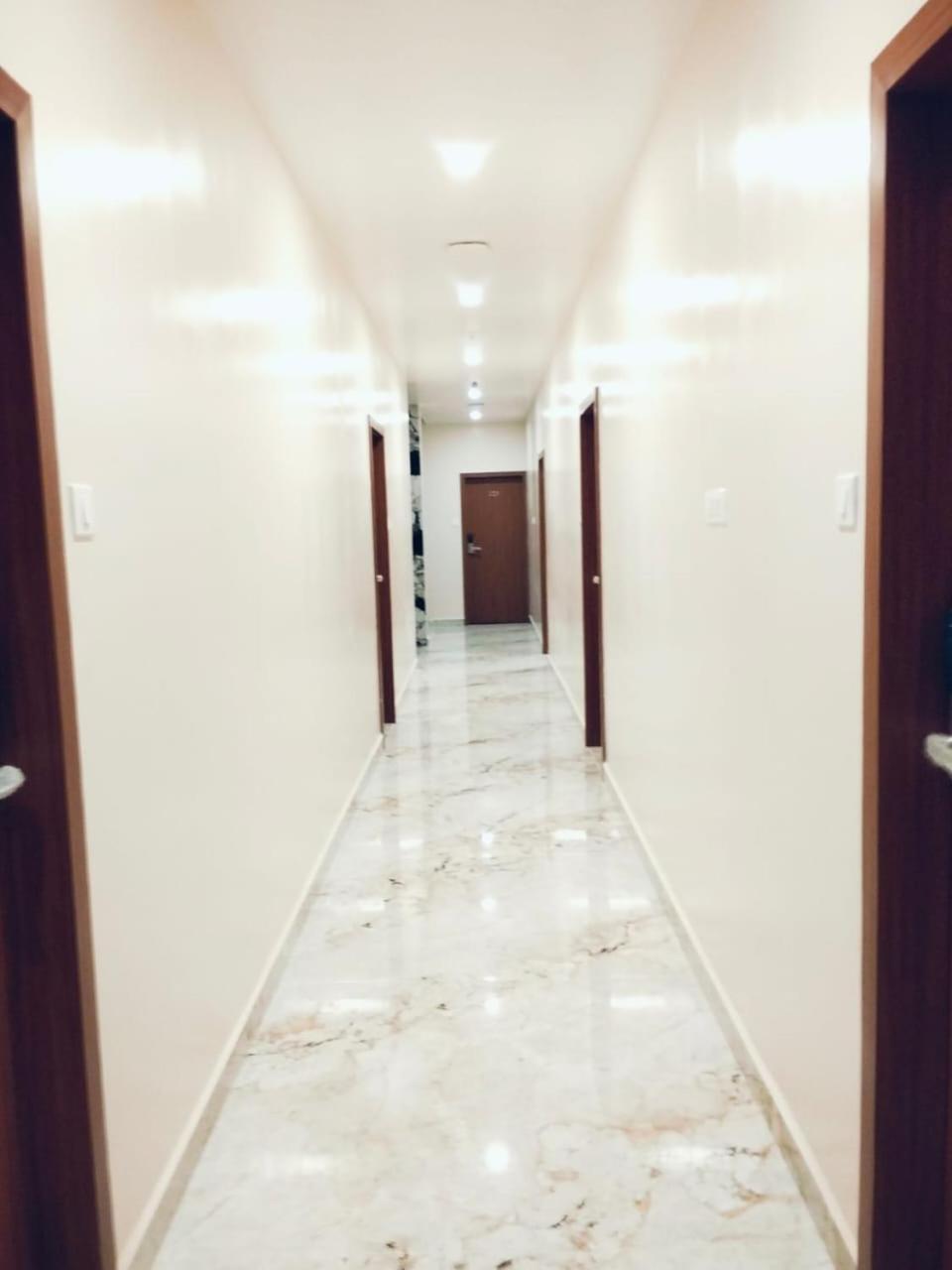 Uj Pallazzio - Business Class Luxury Hotel Tiruvannāmalai Exteriör bild