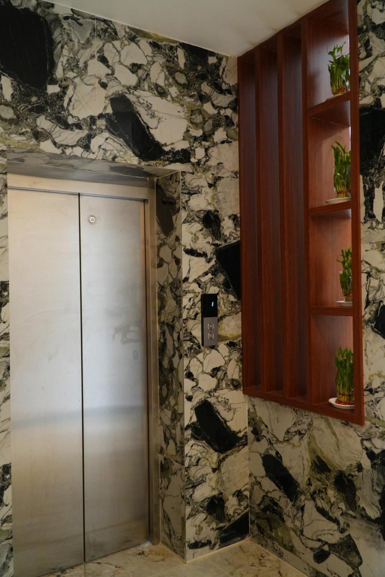 Uj Pallazzio - Business Class Luxury Hotel Tiruvannāmalai Exteriör bild