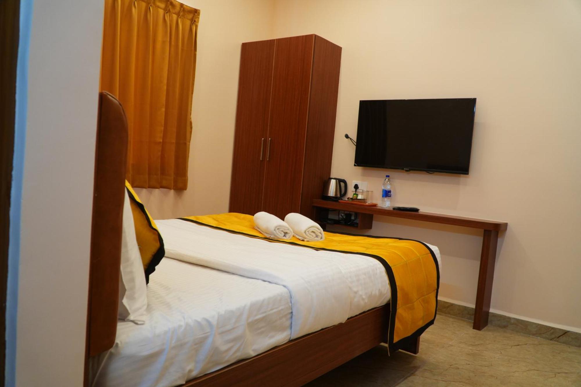 Uj Pallazzio - Business Class Luxury Hotel Tiruvannāmalai Exteriör bild